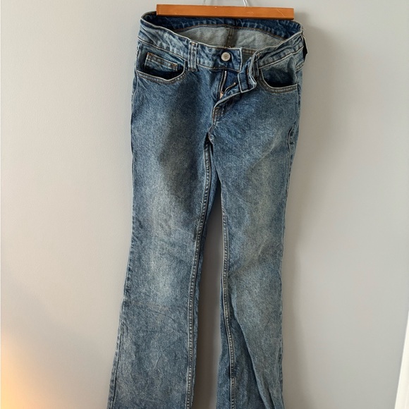 Brandy Melville Light Blue Flare Jeans - Picture 3 of 3